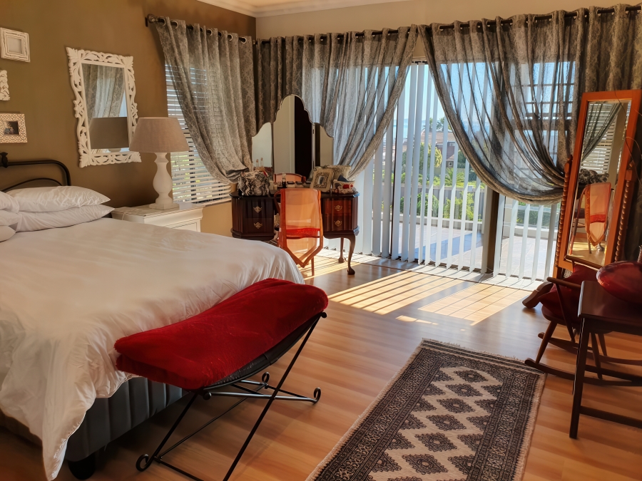 4 Bedroom Property for Sale in Myburgh Park Western Cape